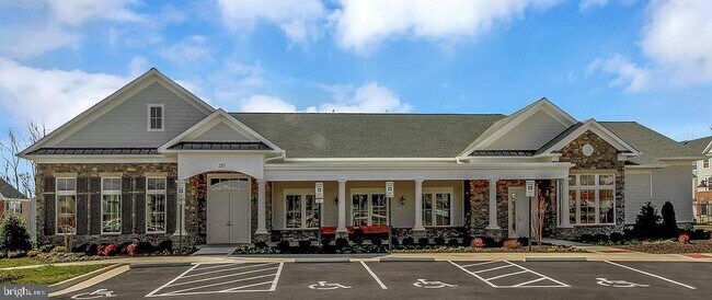 Building Photo - 309 Landing Dr