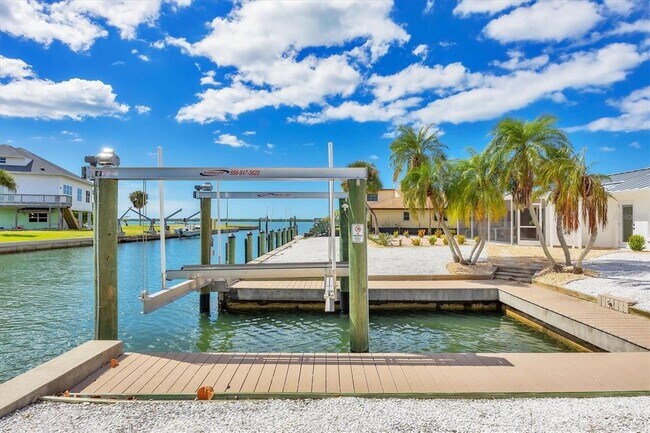 Building Photo - 1915 Pennsylvania Ave