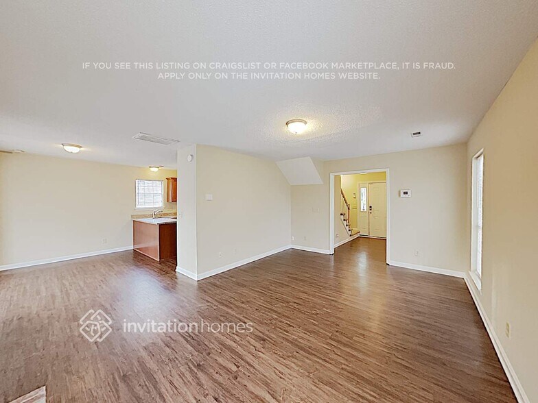 Building Photo - 8627 Lockerbie Ln