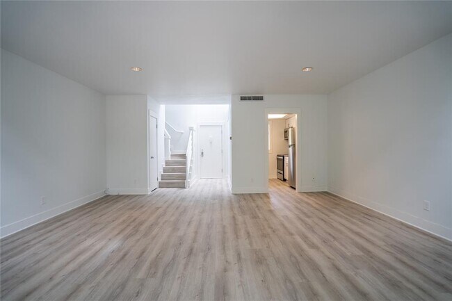 Building Photo - 2808 Greenville Ave