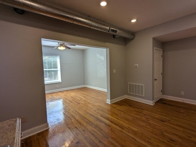 Building Photo - 3911 Castleman Ave