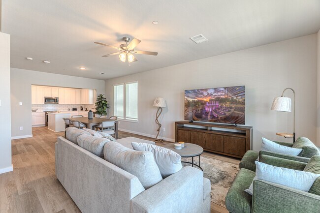 Primary Photo - 494 S Centro Cir