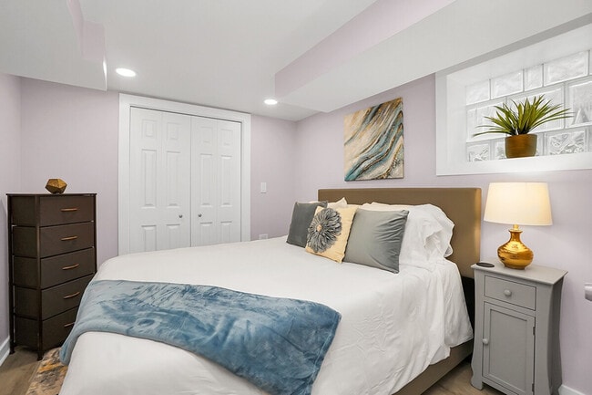 Building Photo - 6059 W 64th St