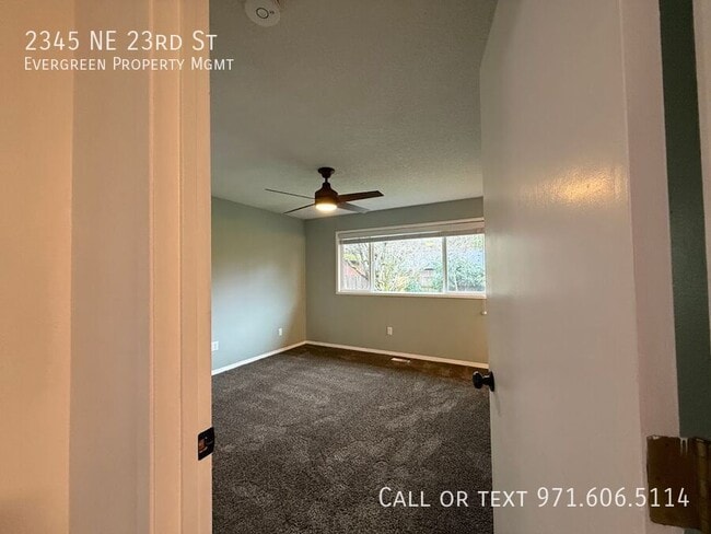 Building Photo - 2345 NE 23rd St