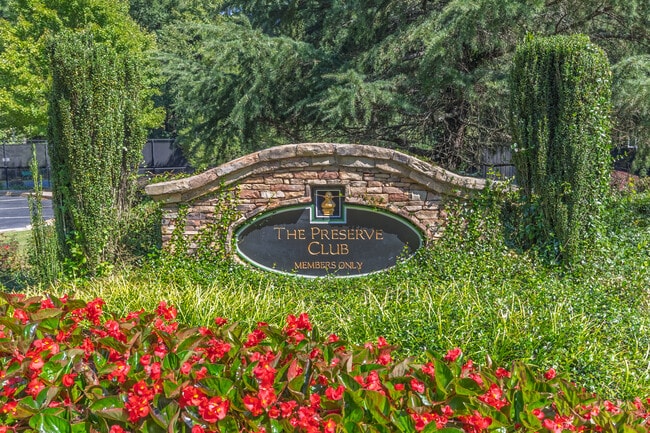 Building Photo - 1940 Bentbrooke Trail