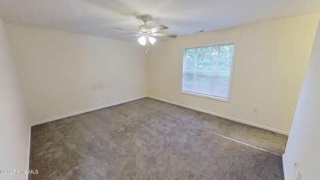 Building Photo - 4158 Breezewood Dr