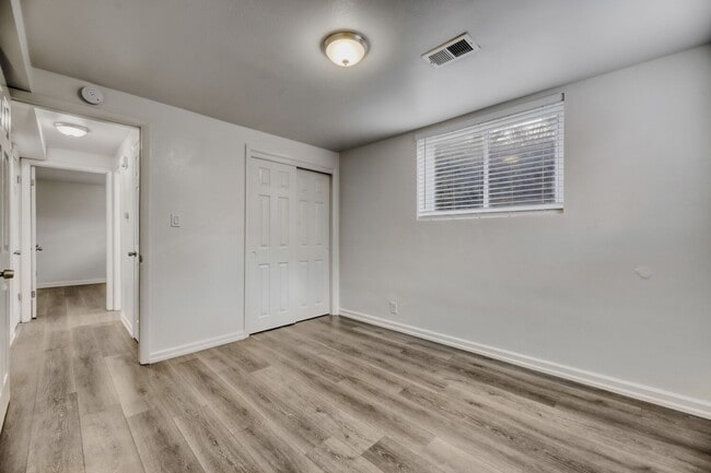 Building Photo - 1890 S Garfield St