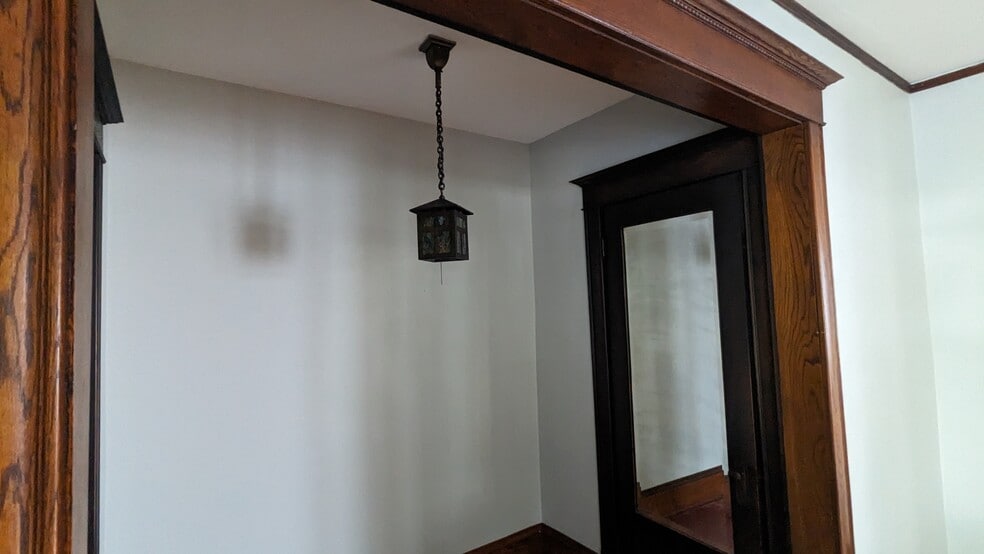 Building Photo - 3017 Knox Ave S