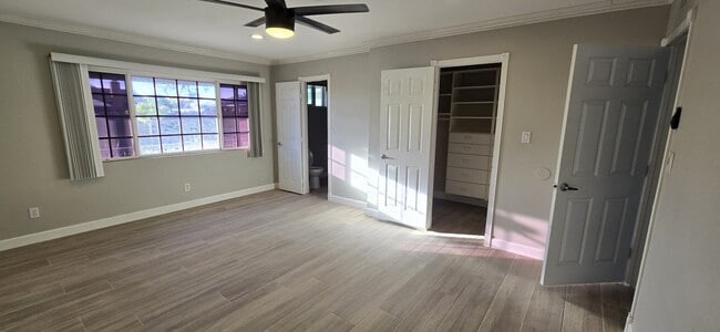 Building Photo - 437 Bluegrass St