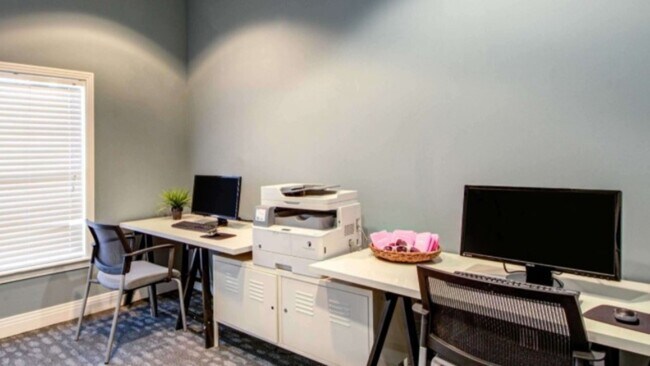 Building Photo - 8502 Sugar Maple Dr