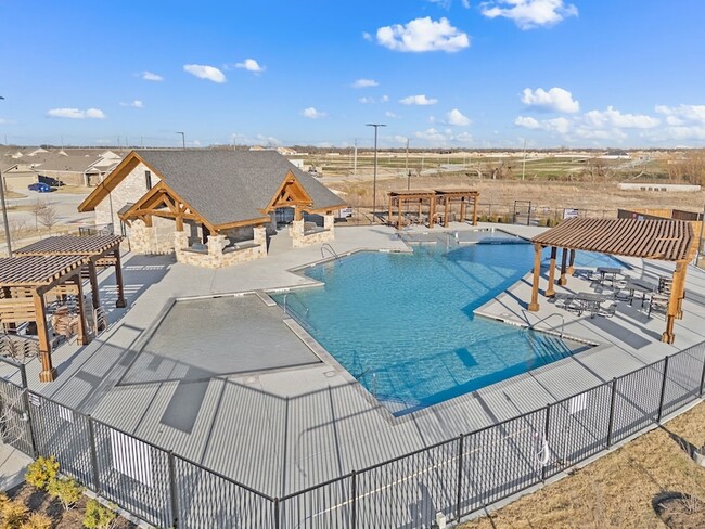 Building Photo - 1340 Blazin Bronco Trl