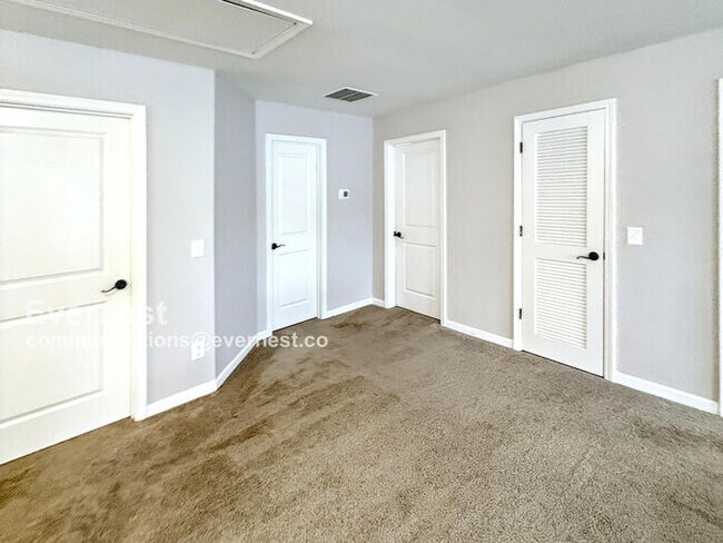 Building Photo - 364 Southgate Dr