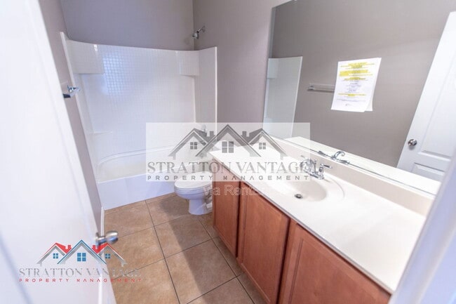 Building Photo - 900 S 94th St