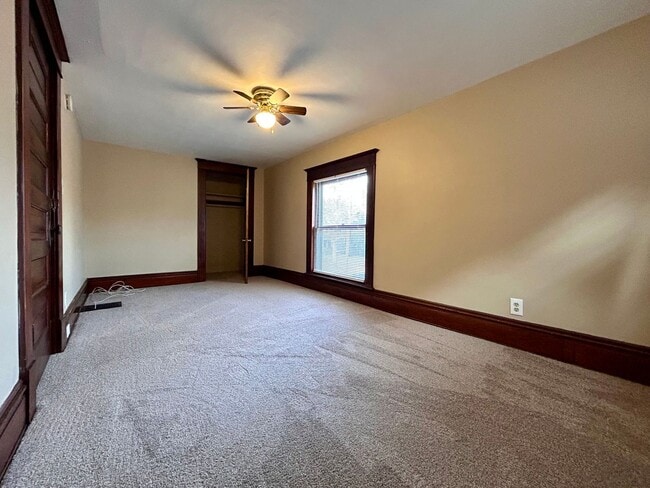 Building Photo - 2 Bedroom 2 Bath Home in Eastown!