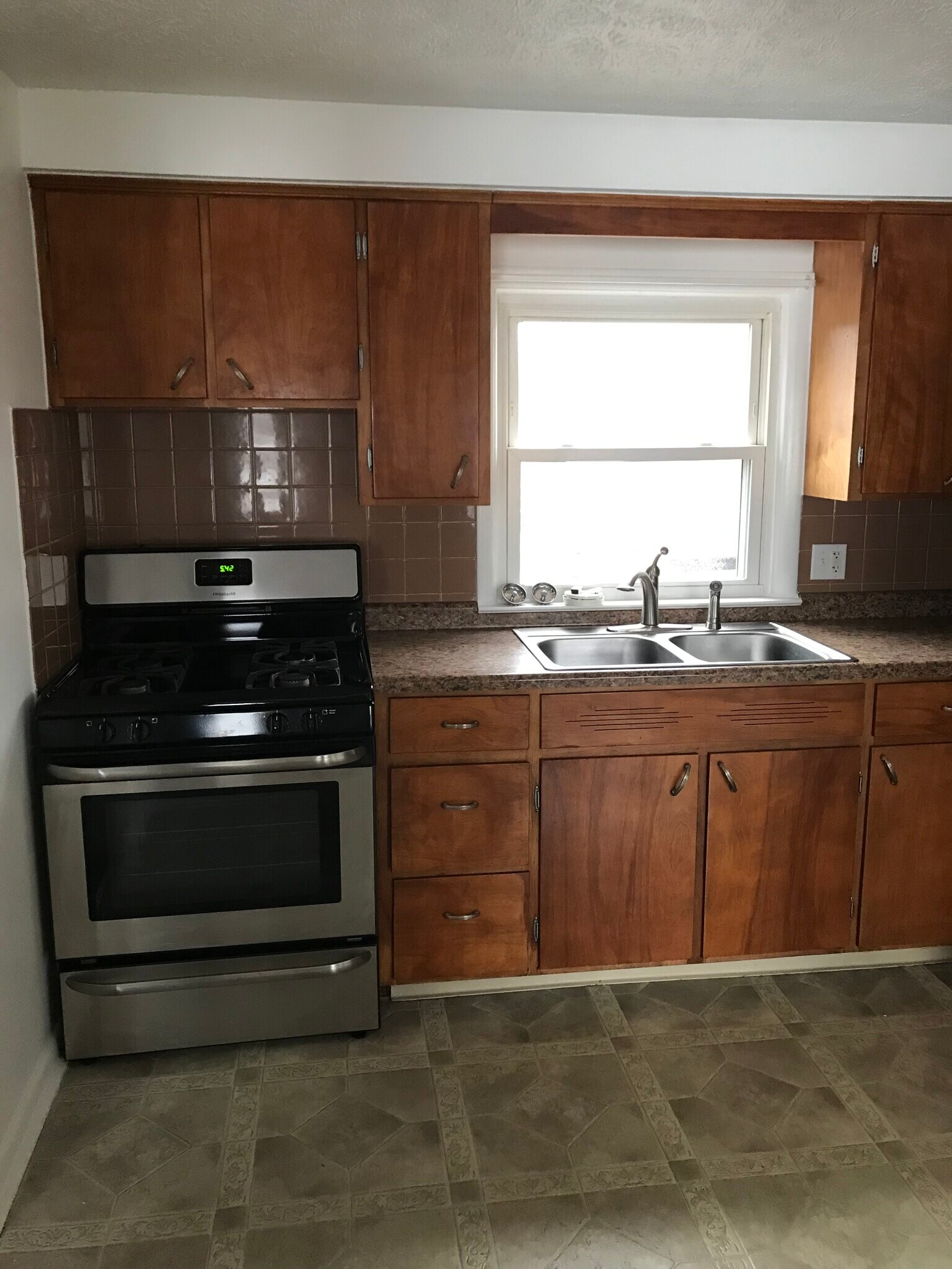 Building Photo - 4814 Whyem Dr