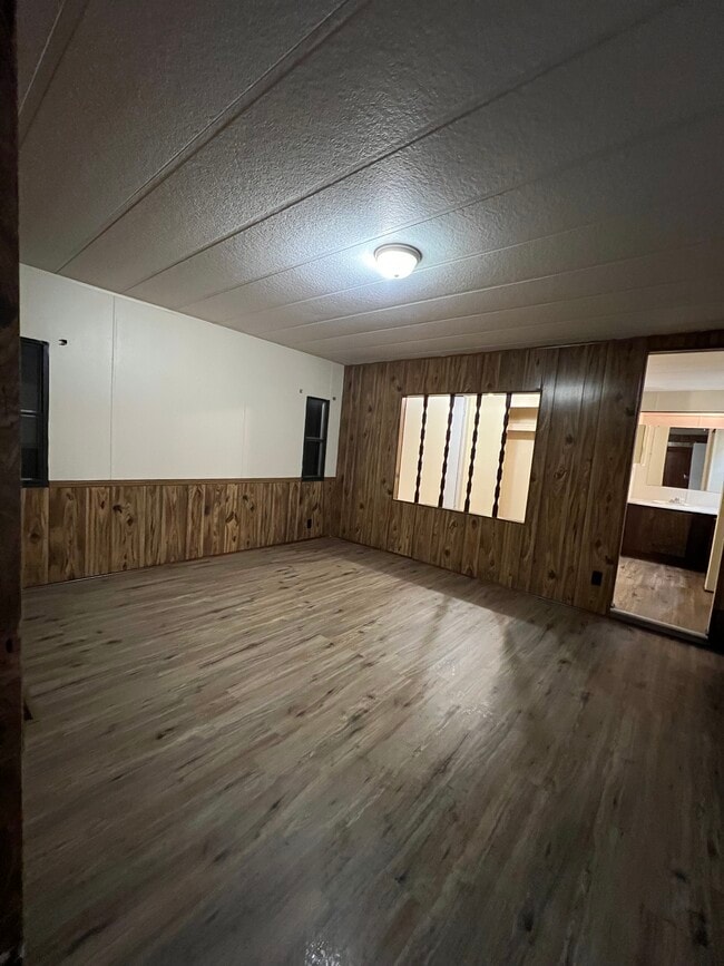 Building Photo - Magnolia #07