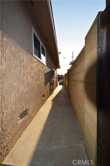 Building Photo - 18328 Devlin Ave