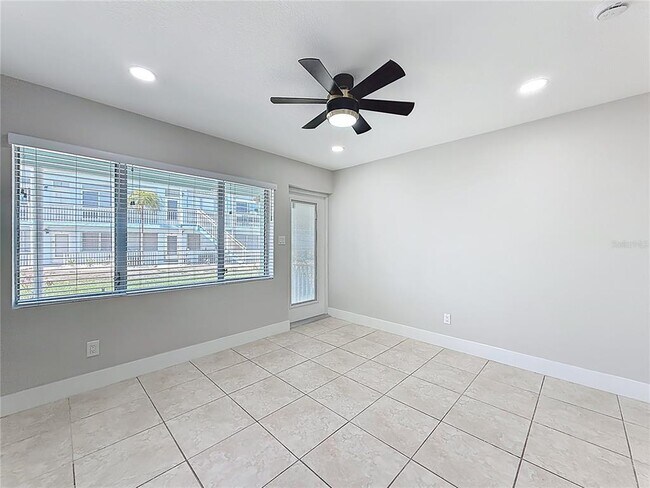 Building Photo - 1840 Shore Dr S