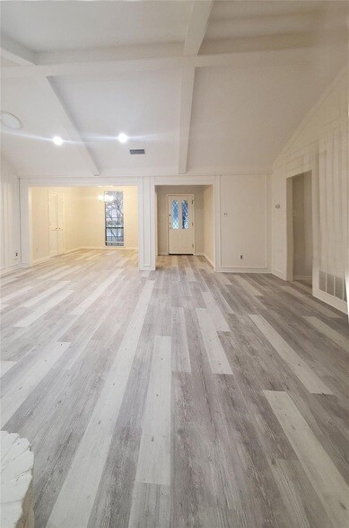 Building Photo - 1616 Scottsdale Dr