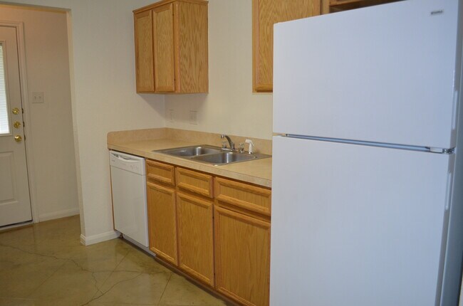 Building Photo - 938 RAMB
