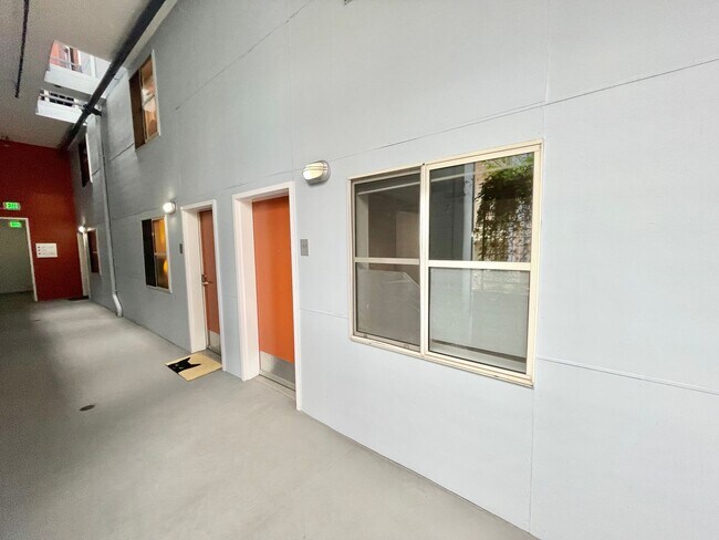 Building Photo - 175 Bluxome St