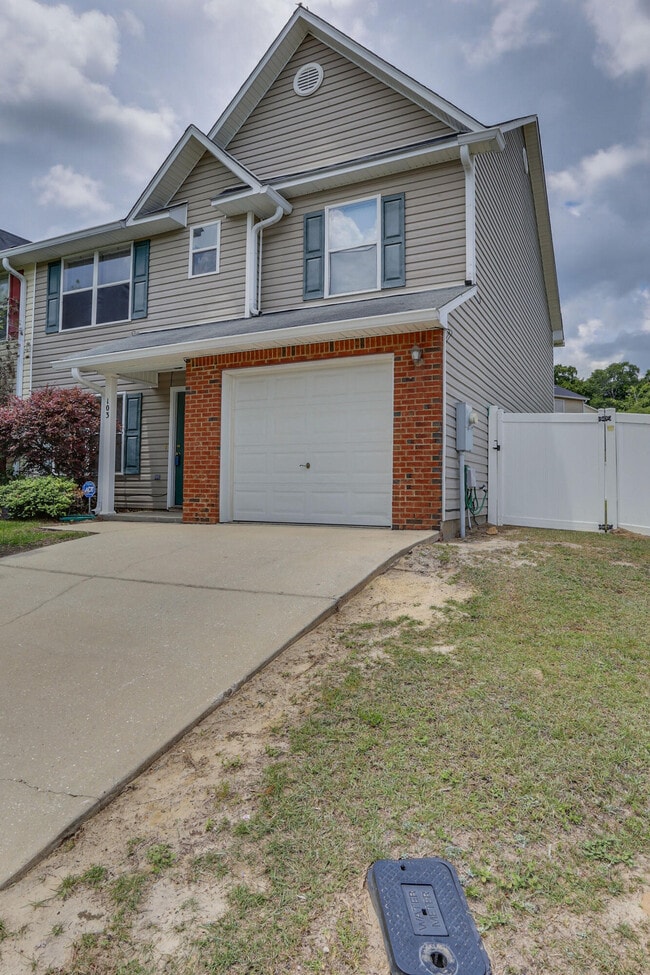 Building Photo - 103 McNair Dr