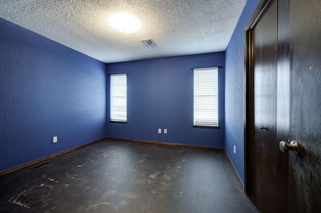 Building Photo - Welcome to your new home!