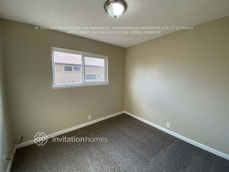 Building Photo - 513 Hummingbird Way