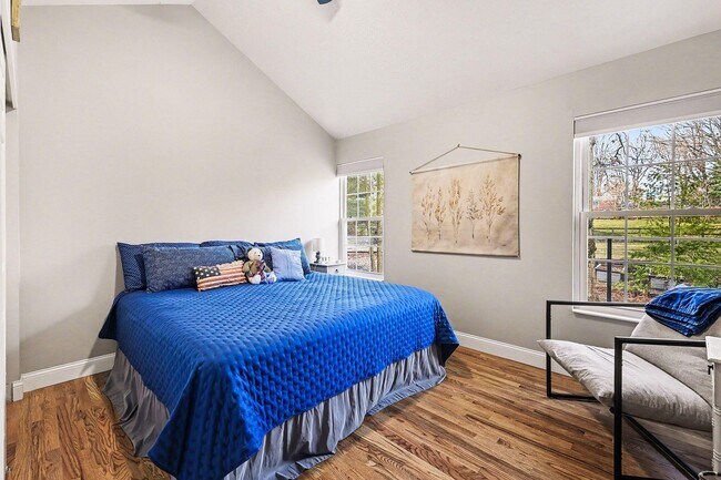 Building Photo - 111 Basswood Cir