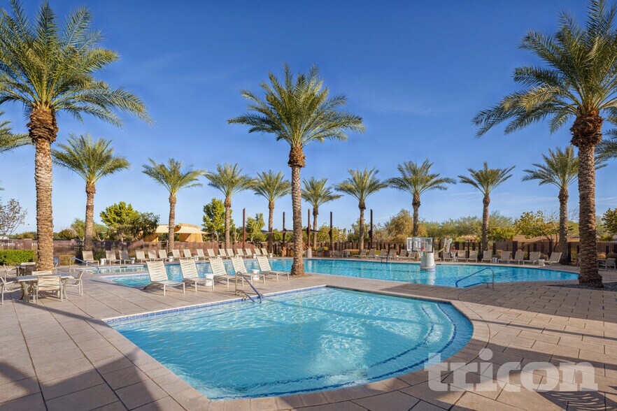 Building Photo - 4764 S Mole