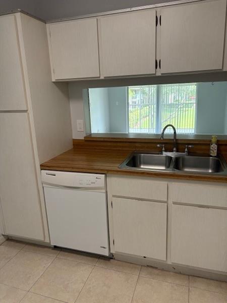 Building Photo - 8850 Royal Palm Blvd