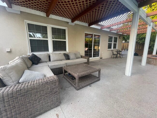 Building Photo - 20426 Lorne St