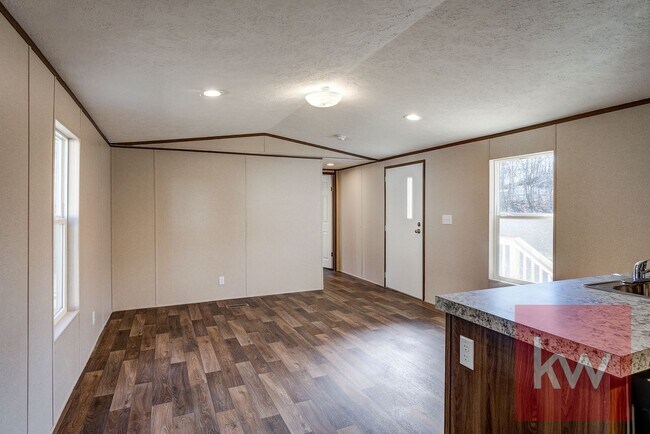 Building Photo - Chestnut St 119/Whispering Hills MHP