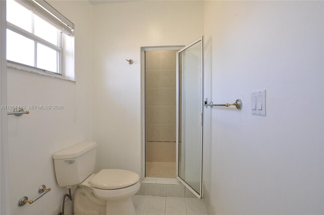 Building Photo - 10502 SW 77th Ct