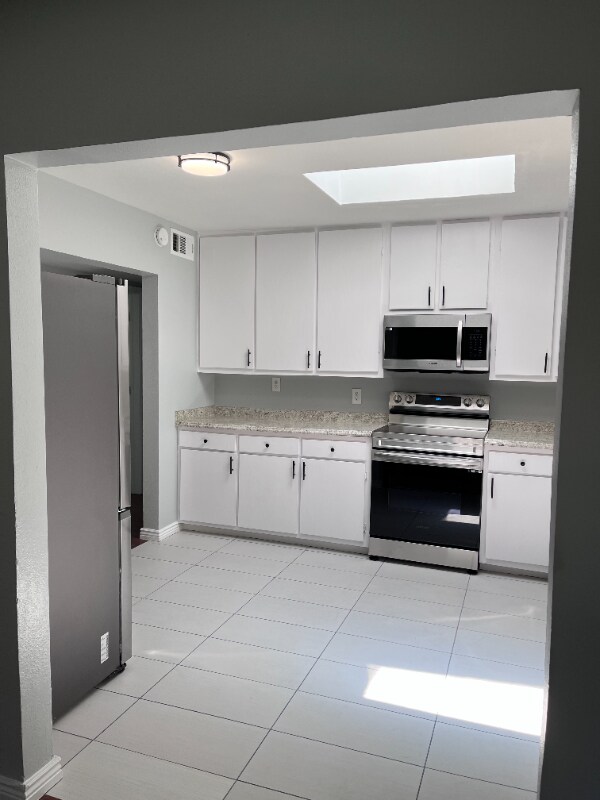 Building Photo - 709 Ursula St