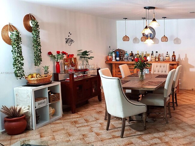 Building Photo - 10646 Barn Rd