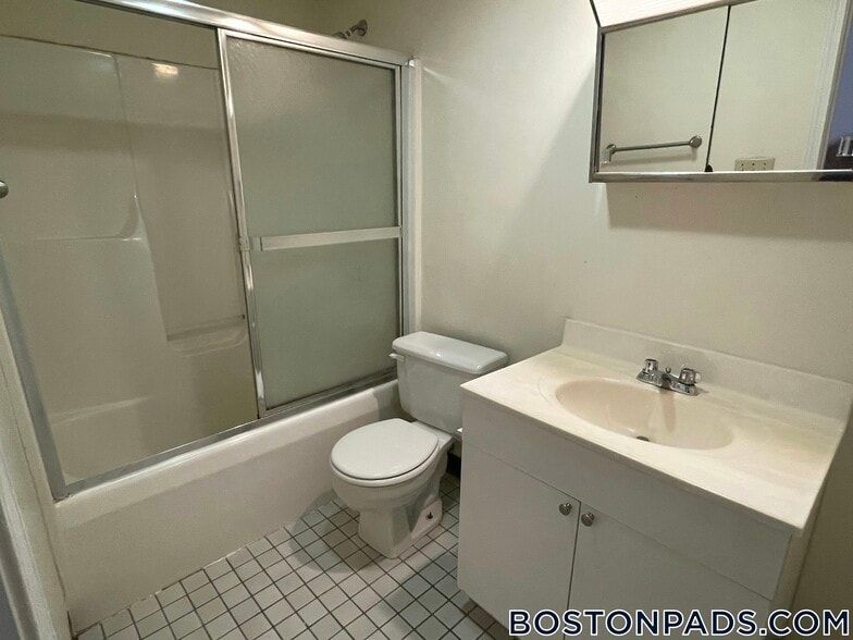 Building Photo - 81 Essex St