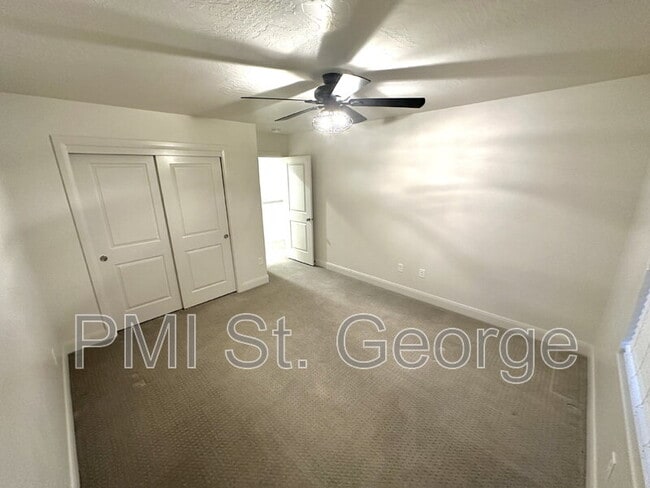 Building Photo - 3226 E 2930 S