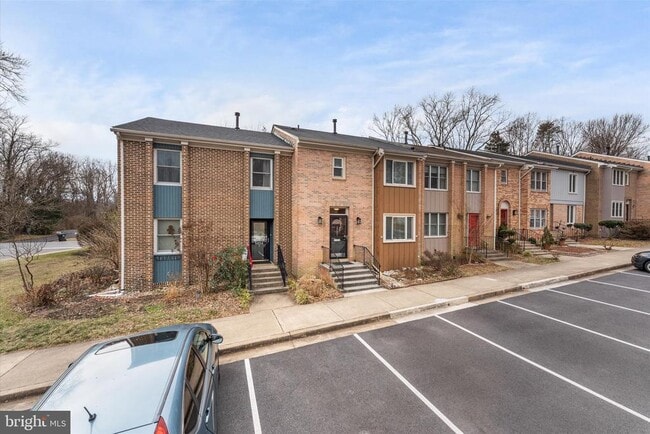 Building Photo - 5052 Cliffhaven Dr