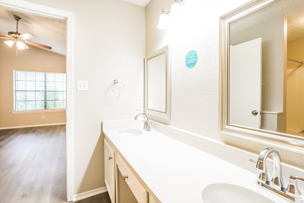 Building Photo - 4006 Bond St