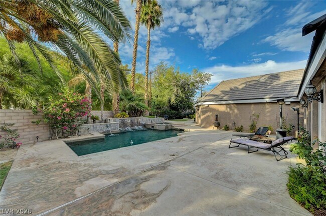 Building Photo - 7258 Loma Alta Cir