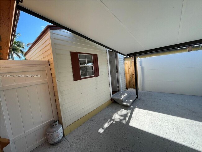 Building Photo - 12834 SW 210th Terrace