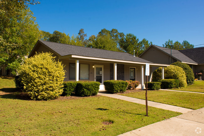 Building Photo - Morris Manor Apartments