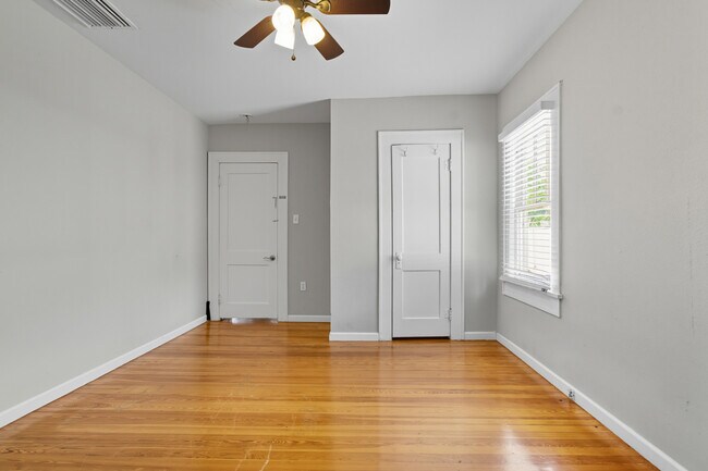 Building Photo - 4701 Haines Rd N