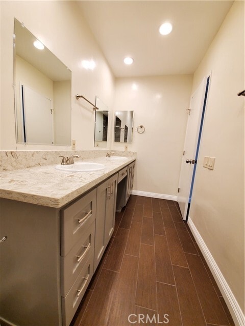 Building Photo - 588 W 17th St