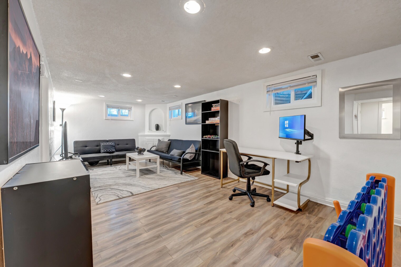 Building Photo - 6738 Eaton St