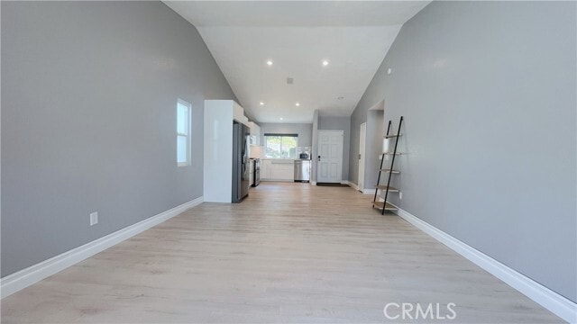 Building Photo - 2470 Saratoga Ln