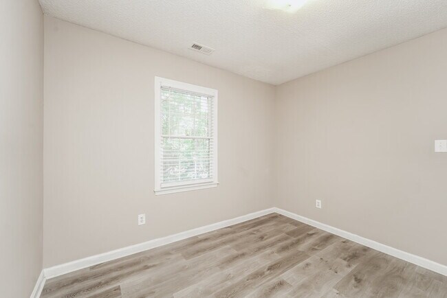 Building Photo - 3226 Burkston Rd