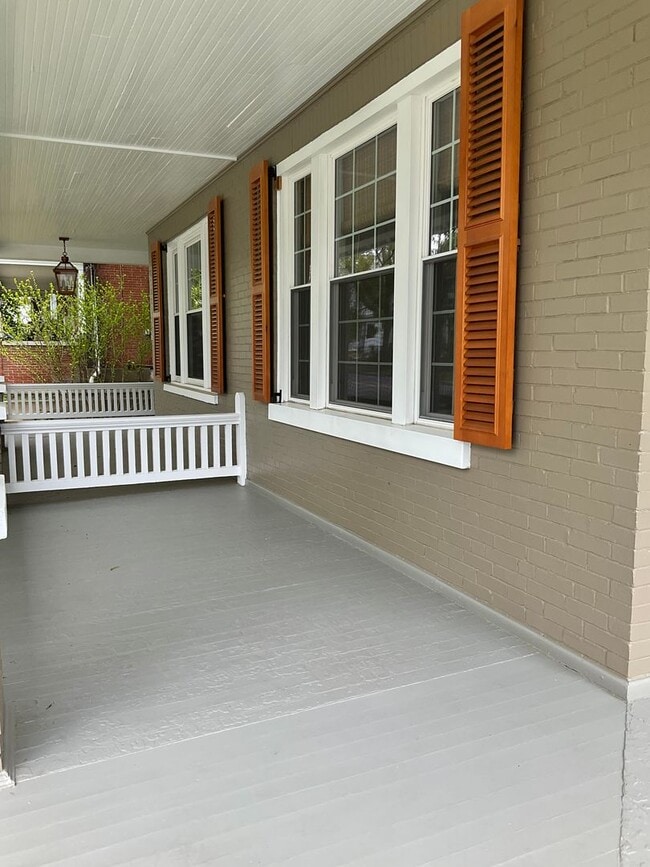 Building Photo - 229 Cocoa Ave