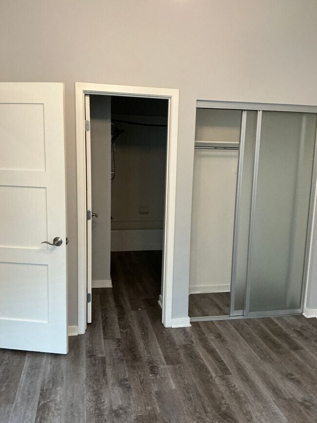 Building Photo - 3 Bedroom 3 Bath Townhouse Style Condo at Depot Walk in Orange